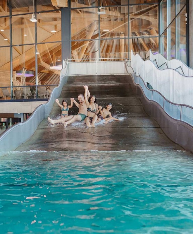 water slide in aquabasilea